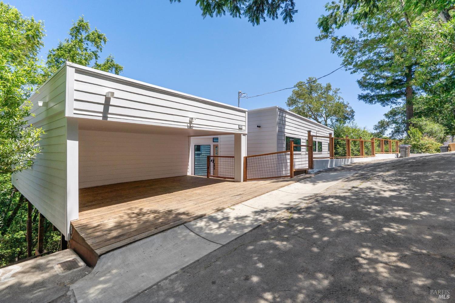 Detail Gallery Image 2 of 56 For 745 Redwood Rd, San Anselmo,  CA 94960 - 4 Beds | 3/1 Baths