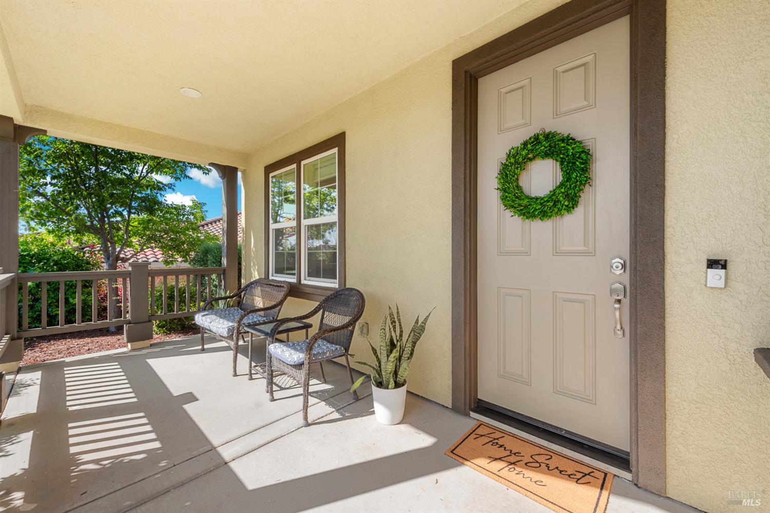 Detail Gallery Image 7 of 66 For 4012 Jade Crest Hill Way, Vacaville,  CA 95688 - 6 Beds | 4/1 Baths