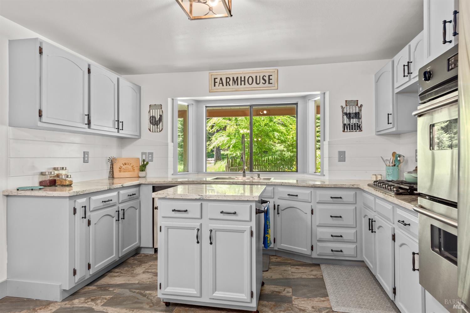 Detail Gallery Image 14 of 32 For 1 Mosswood Cir, Cazadero,  CA 95421 - 2 Beds | 2 Baths