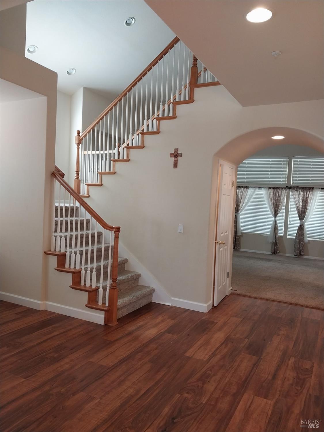 Detail Gallery Image 3 of 54 For 304 Ranch House Dr, Cloverdale,  CA 95425 - 5 Beds | 3 Baths