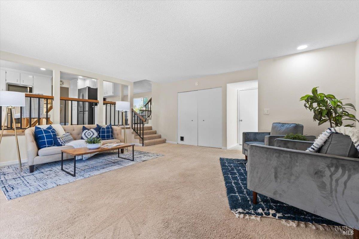 Detail Gallery Image 21 of 56 For 1503 Galaxy Ct, Rohnert Park,  CA 94928 - 4 Beds | 2/1 Baths