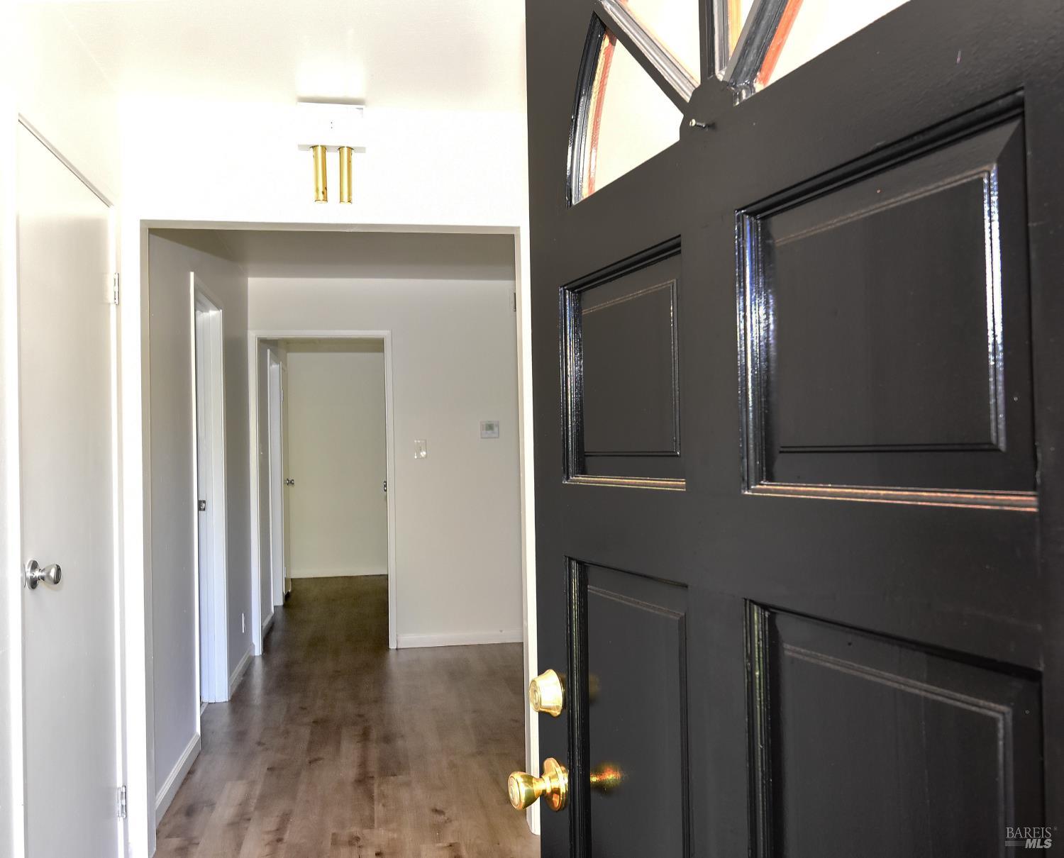 Detail Gallery Image 5 of 28 For 17884 San Carlos Dr, Sonoma,  CA 95476 - 4 Beds | 2 Baths