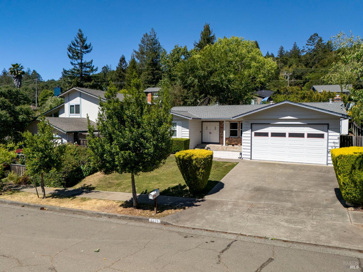 Detail Gallery Image 43 of 52 For 3429 Castlerock Ct, Santa Rosa,  CA 95404 - 4 Beds | 2 Baths