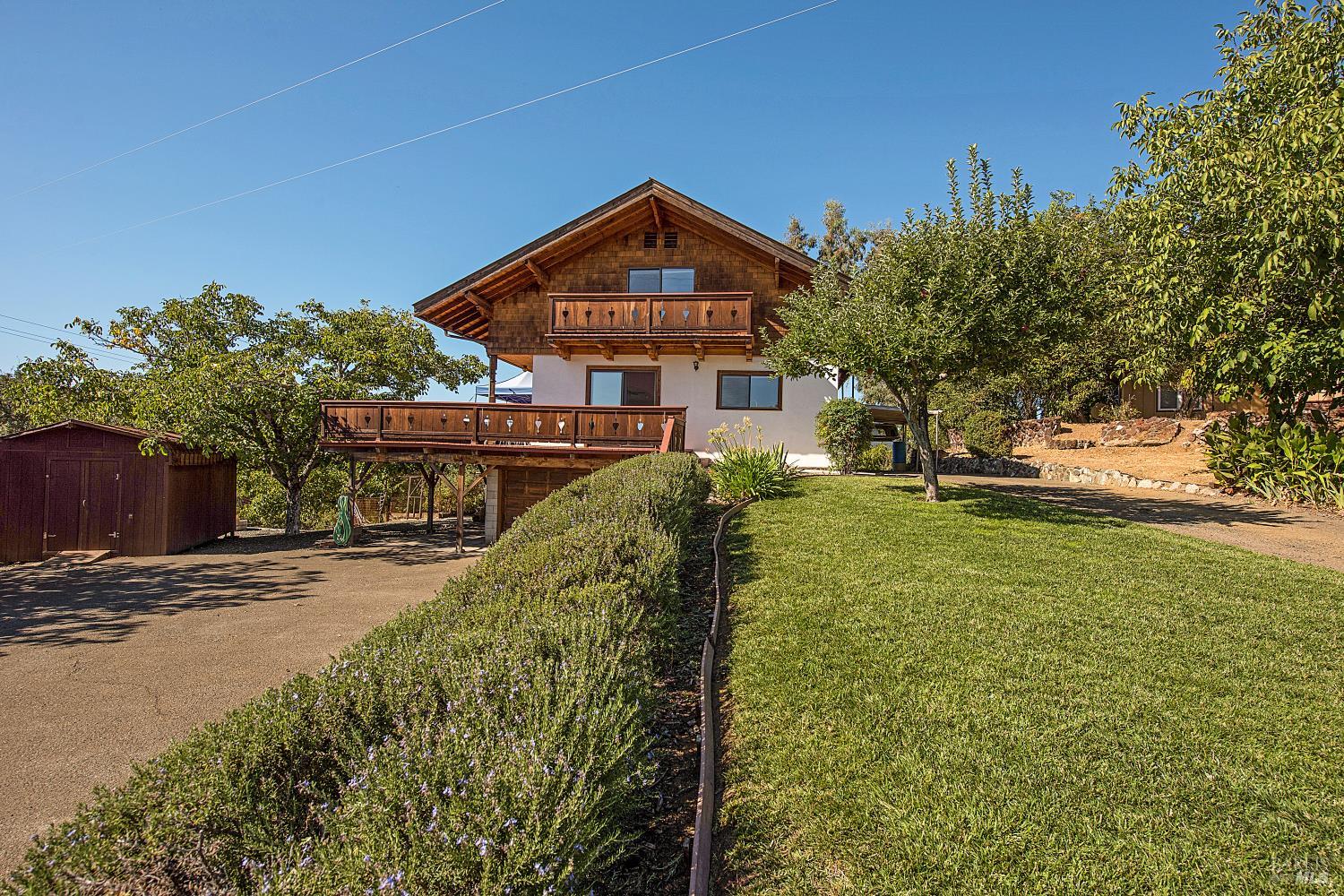 Detail Gallery Image 1 of 36 For 1524 Martin St, Lakeport,  CA 95453 - 4 Beds | 3 Baths