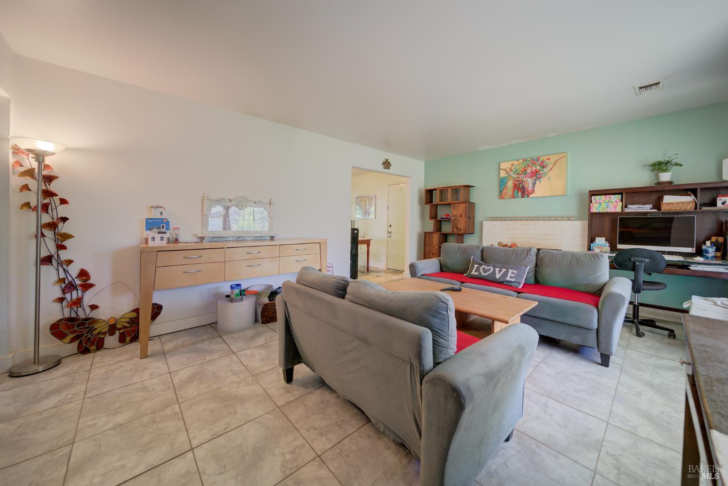 Detail Gallery Image 5 of 31 For 1812 Utah St, Fairfield,  CA 94533 - 2 Beds | 1 Baths