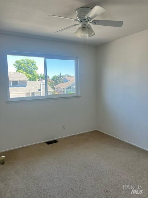 Detail Gallery Image 11 of 27 For 496 Lupine Cir, Vacaville,  CA 95687 - 3 Beds | 2/1 Baths