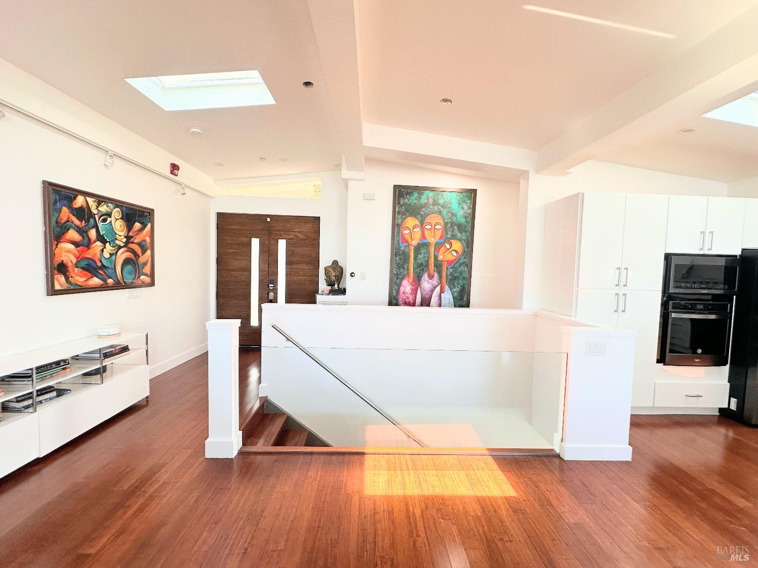Detail Gallery Image 6 of 53 For 5148 E Paradise Dr, Corte Madera,  CA 94925 - 5 Beds | 5 Baths
