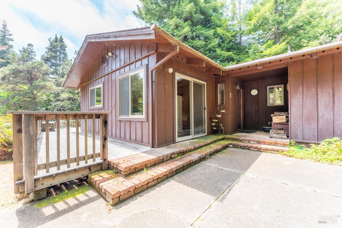 Detail Gallery Image 12 of 30 For 31775 Pudding Creek Rd, Fort Bragg,  CA 95437 - 2 Beds | 2 Baths