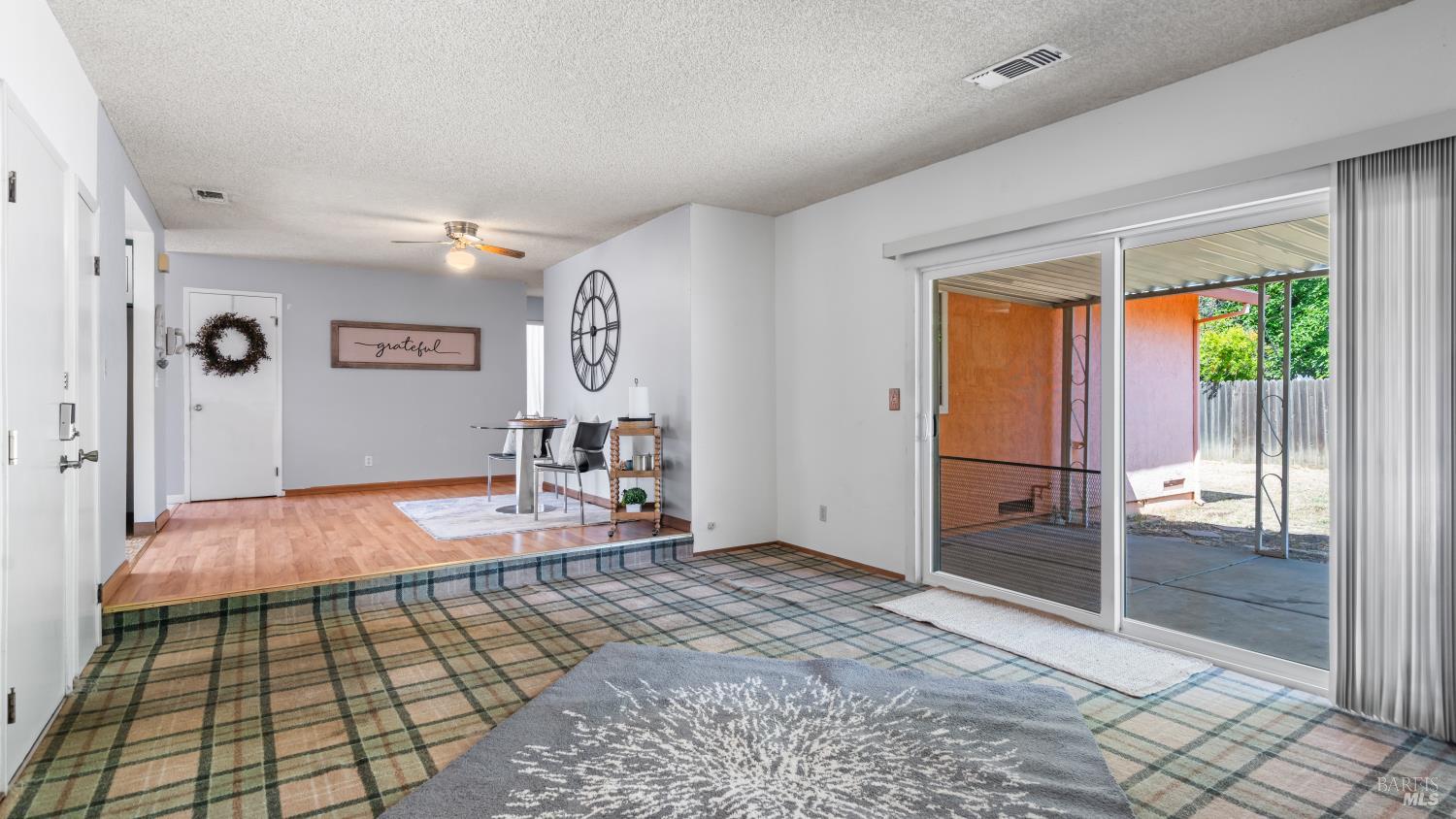 Detail Gallery Image 17 of 41 For 155 Midvale Dr, Vacaville,  CA 95687 - 4 Beds | 2 Baths