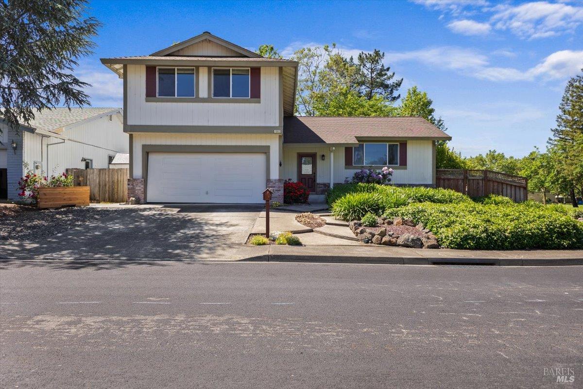 Detail Gallery Image 1 of 56 For 1503 Galaxy Ct, Rohnert Park,  CA 94928 - 4 Beds | 2/1 Baths