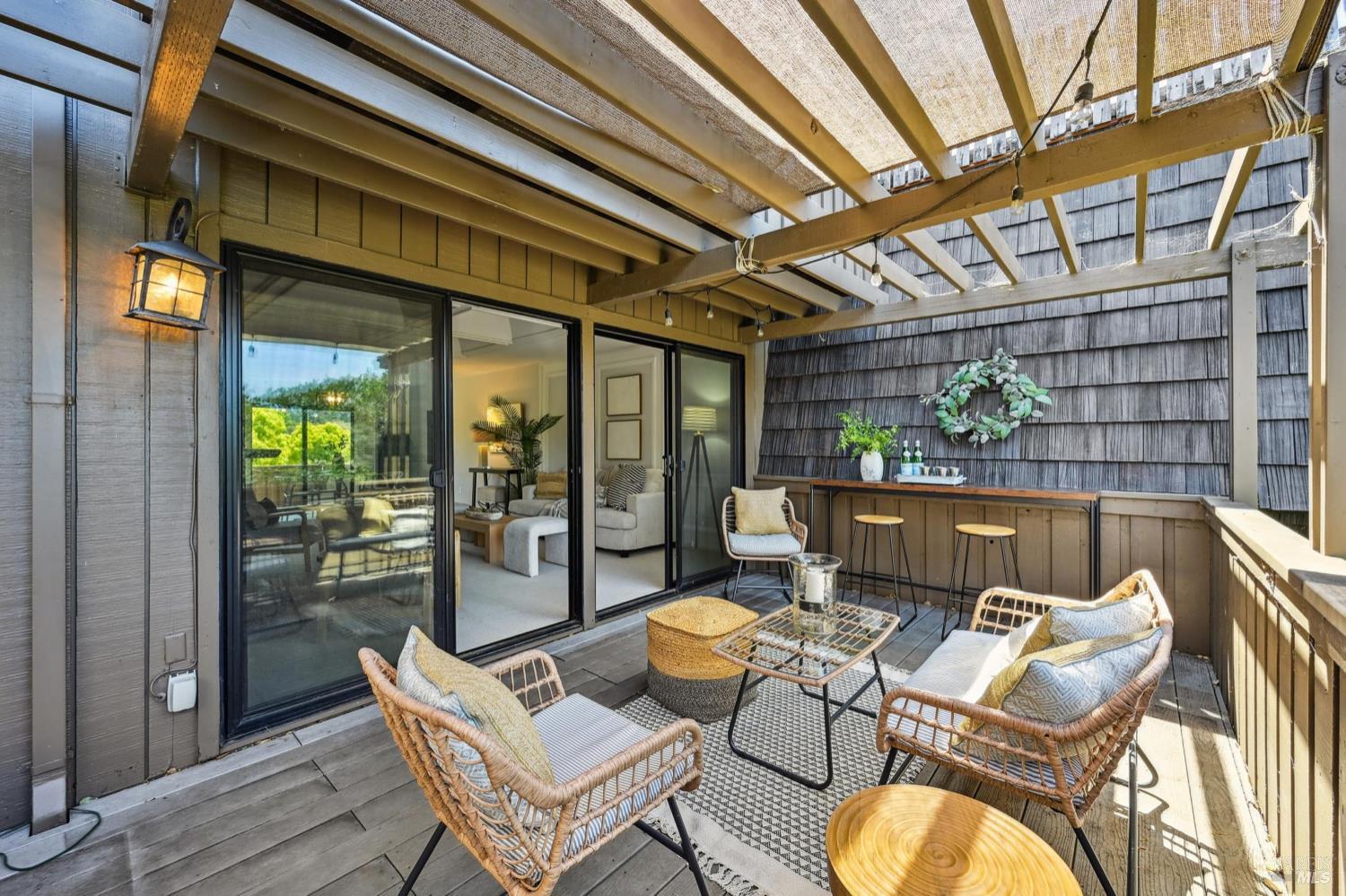 Detail Gallery Image 27 of 54 For 239 Knollwood Dr, San Rafael,  CA 94901 - 2 Beds | 2/1 Baths