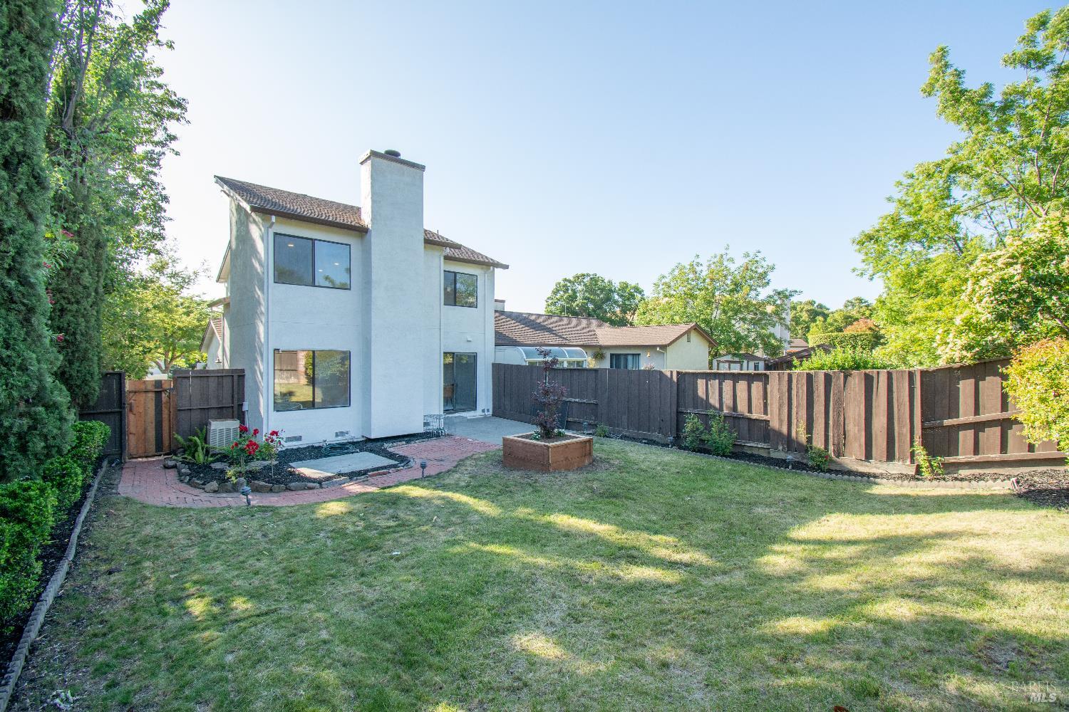 Detail Gallery Image 47 of 51 For 1986 Larchmont Cir, Fairfield,  CA 94534 - 3 Beds | 2/1 Baths