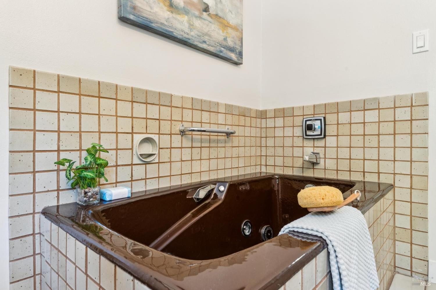 Detail Gallery Image 19 of 28 For 308 E Strawberry Dr, Mill Valley,  CA 94941 - 3 Beds | 2 Baths