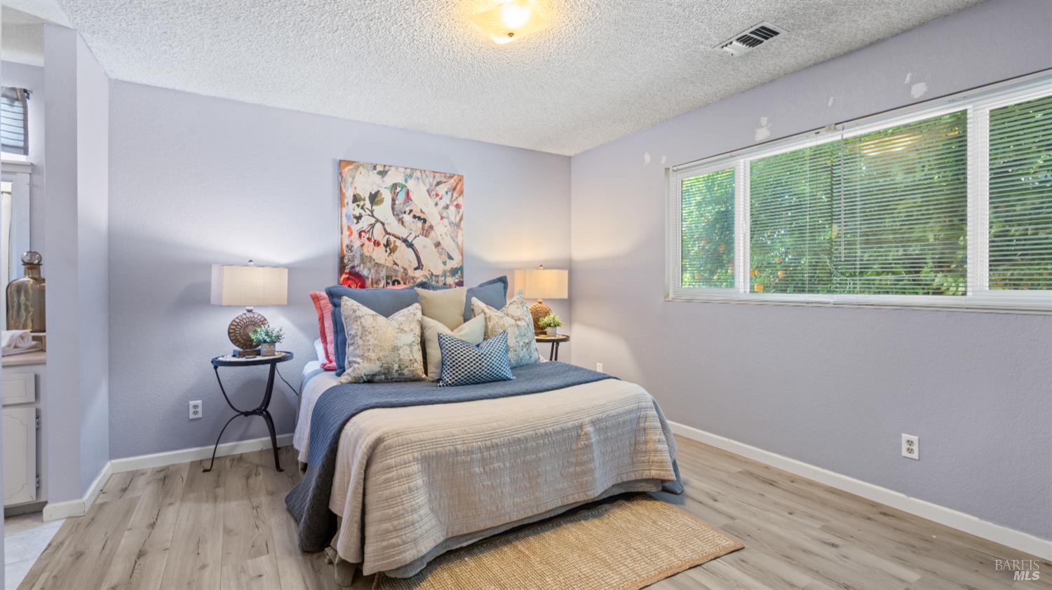 Detail Gallery Image 24 of 41 For 155 Midvale Dr, Vacaville,  CA 95687 - 4 Beds | 2 Baths