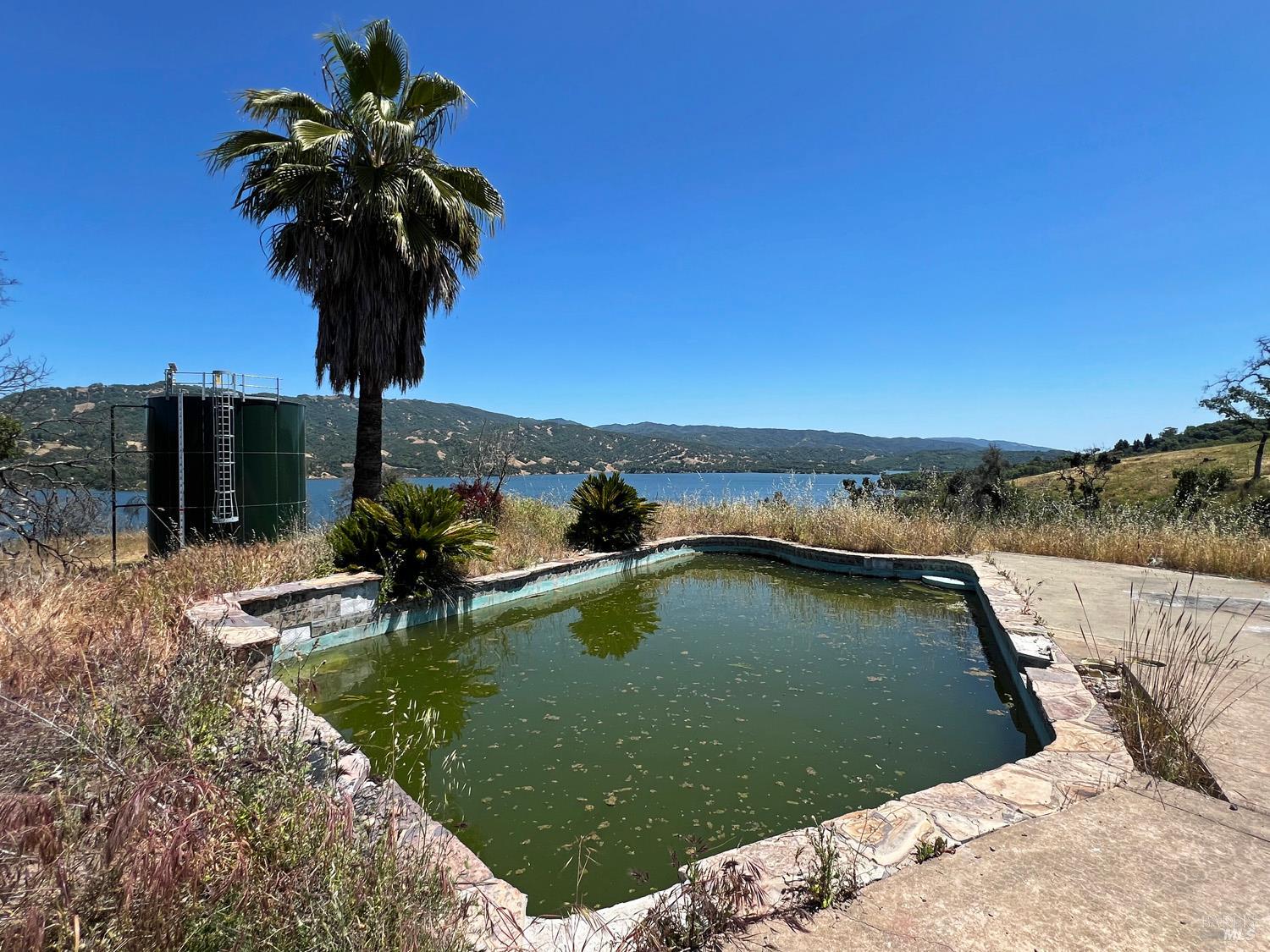Detail Gallery Image 8 of 16 For 5889 Lake Ridge Dr, Ukiah,  CA 95482 - – Beds | – Baths