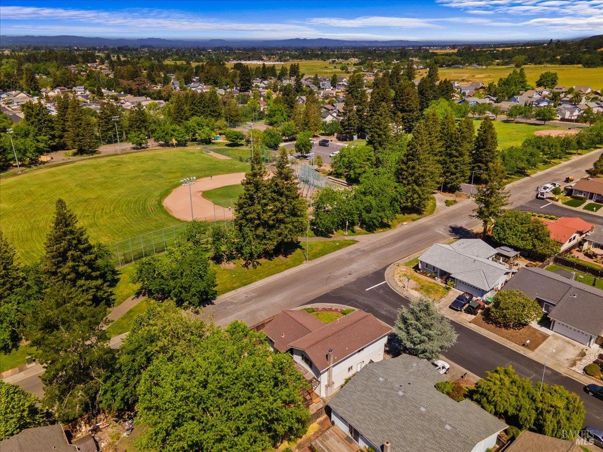 Detail Gallery Image 52 of 56 For 1503 Galaxy Ct, Rohnert Park,  CA 94928 - 4 Beds | 2/1 Baths