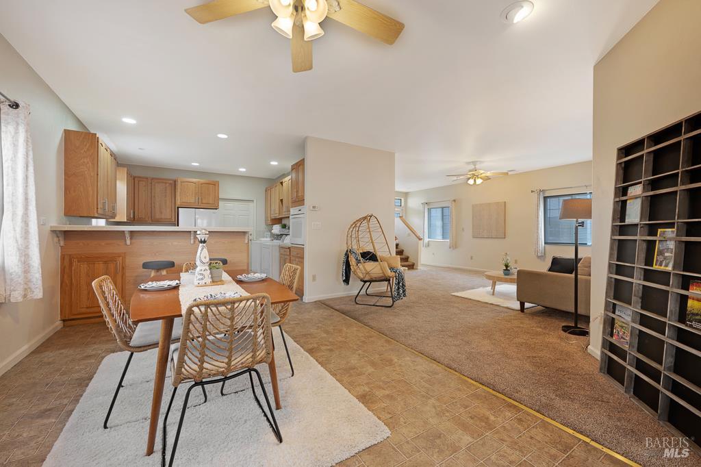 Detail Gallery Image 7 of 44 For 1237 Humboldt St, Santa Rosa,  CA 95404 - 3 Beds | 3/1 Baths
