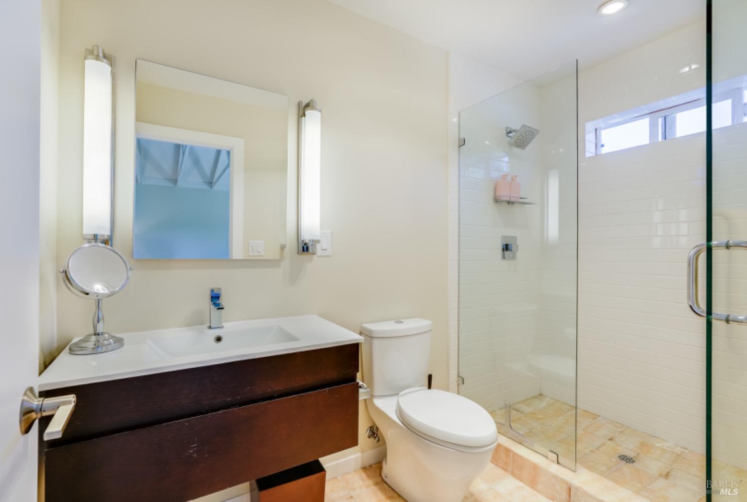Detail Gallery Image 36 of 70 For 1067 Darms Ln, Napa,  CA 94558 - 5 Beds | 3 Baths