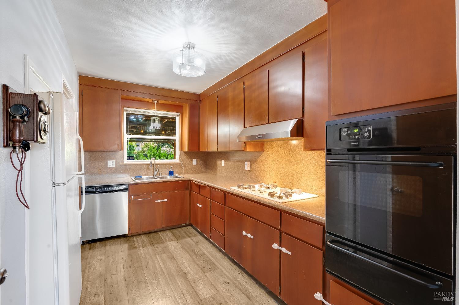 Detail Gallery Image 8 of 33 For 1225 Arkansas St, Vallejo,  CA 94590 - 2 Beds | 1 Baths