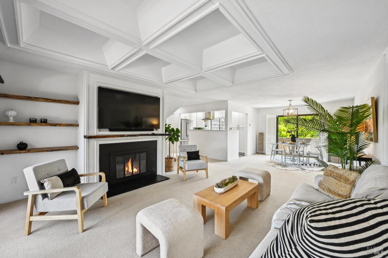 Detail Gallery Image 1 of 54 For 239 Knollwood Dr, San Rafael,  CA 94901 - 2 Beds | 2/1 Baths