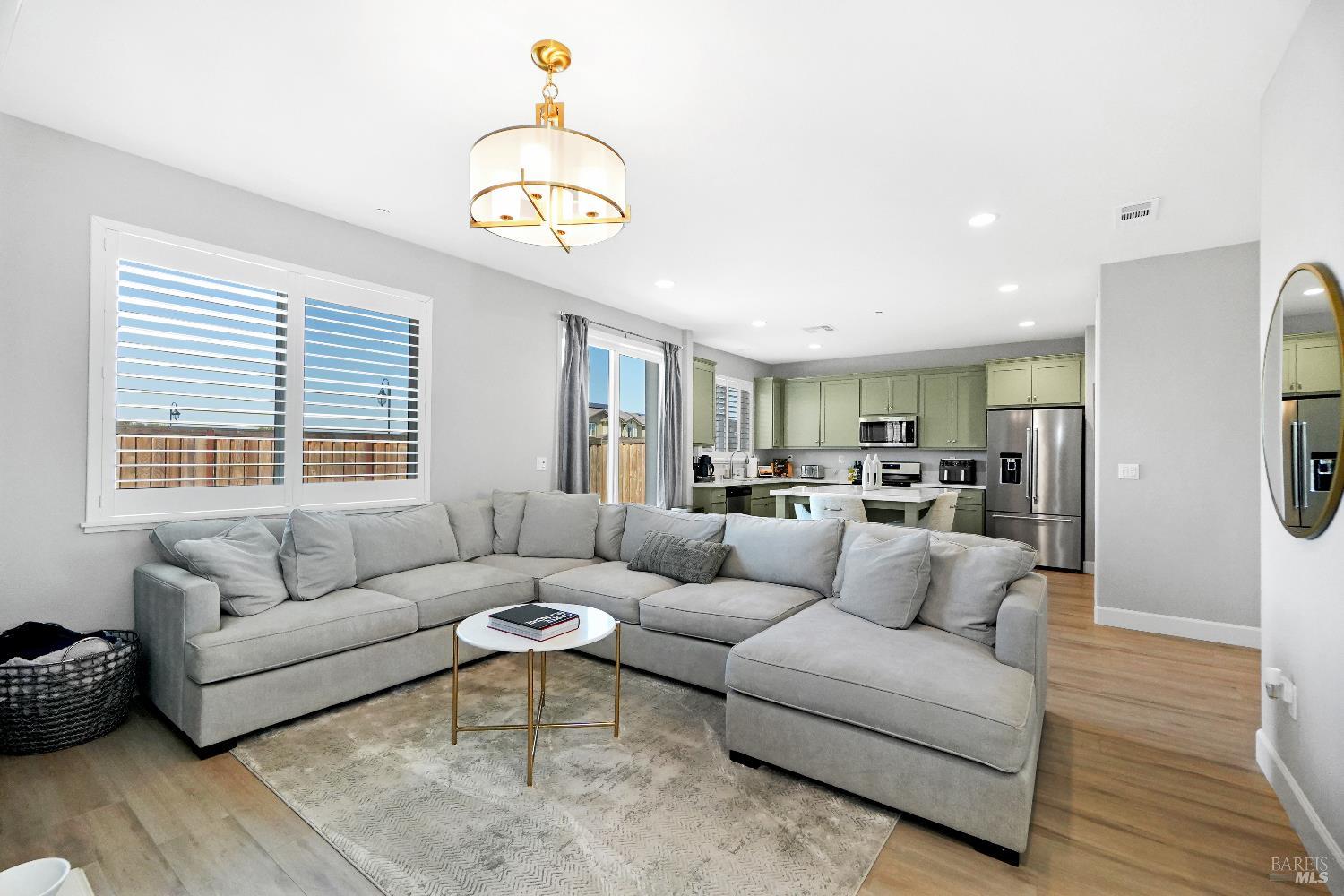 Detail Gallery Image 9 of 32 For 840 Allegro Ct, Fairfield,  CA 94534 - 4 Beds | 3/1 Baths