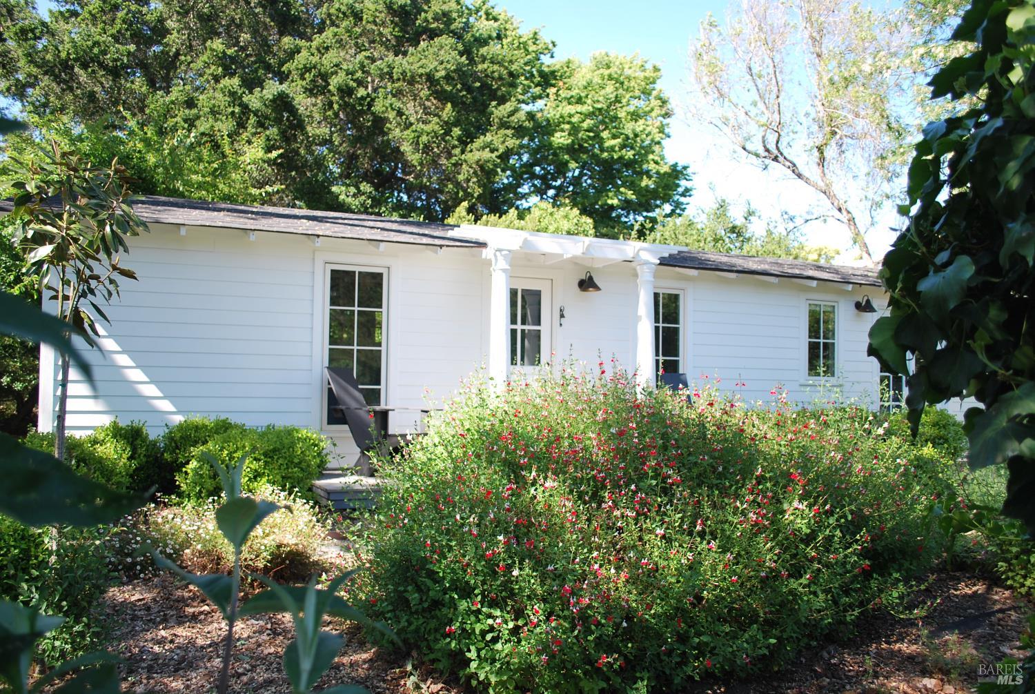 Detail Gallery Image 39 of 50 For 1801 Bodega Ave, Petaluma,  CA 94952 - 5 Beds | 2/1 Baths