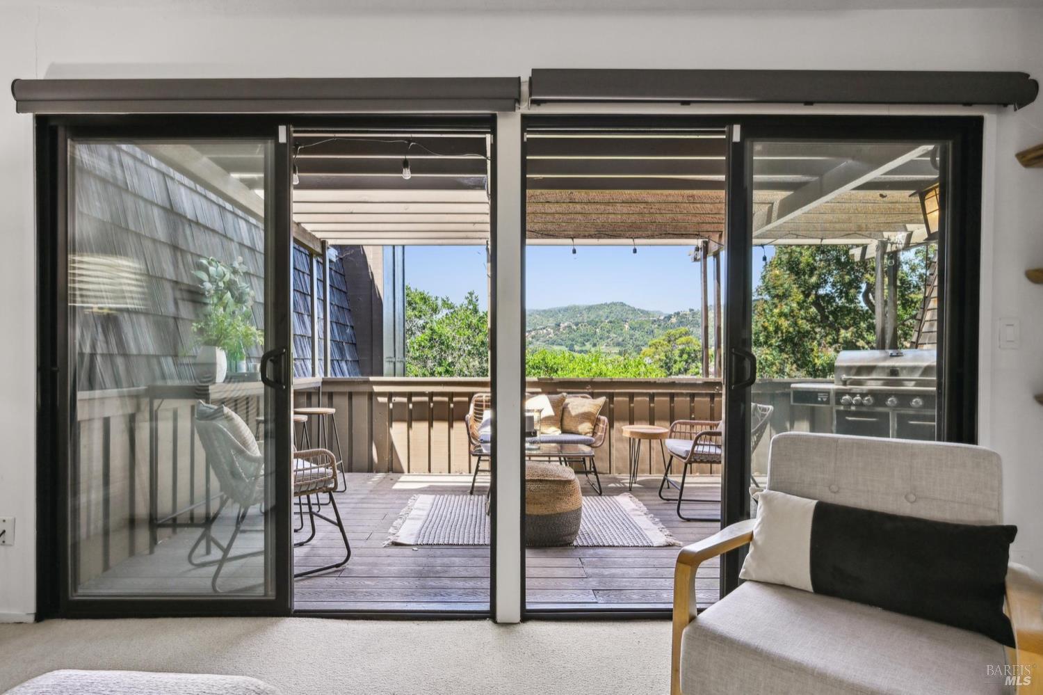 Detail Gallery Image 24 of 54 For 239 Knollwood Dr, San Rafael,  CA 94901 - 2 Beds | 2/1 Baths