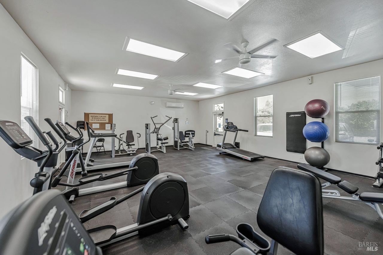 Detail Gallery Image 16 of 52 For 1955 Pinercrest Dr 227, Sonoma,  CA 95403 - 2 Beds | 2 Baths