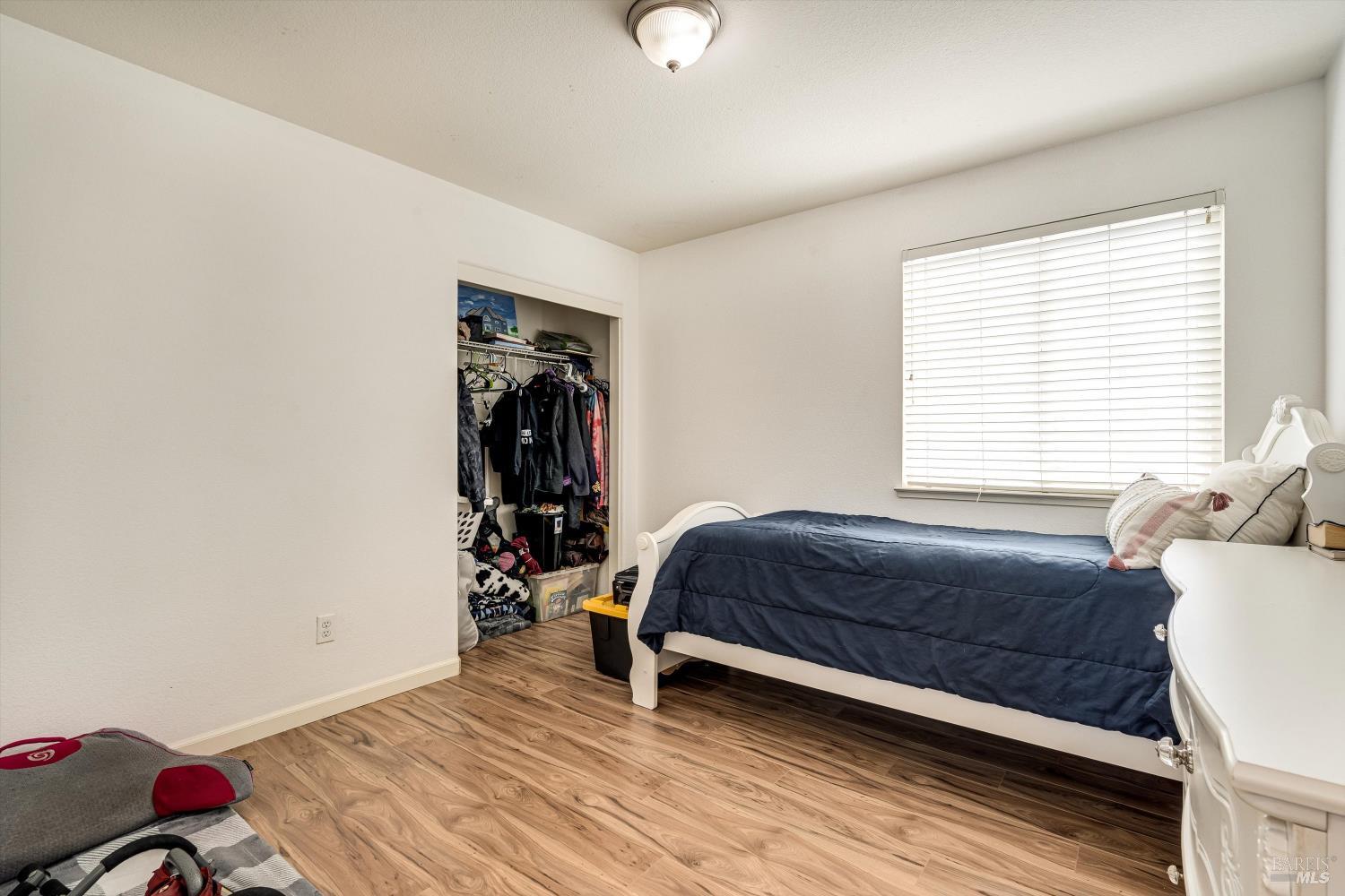 Detail Gallery Image 15 of 31 For 236 Cogburn Way, Vacaville,  CA 95687 - 5 Beds | 2/1 Baths