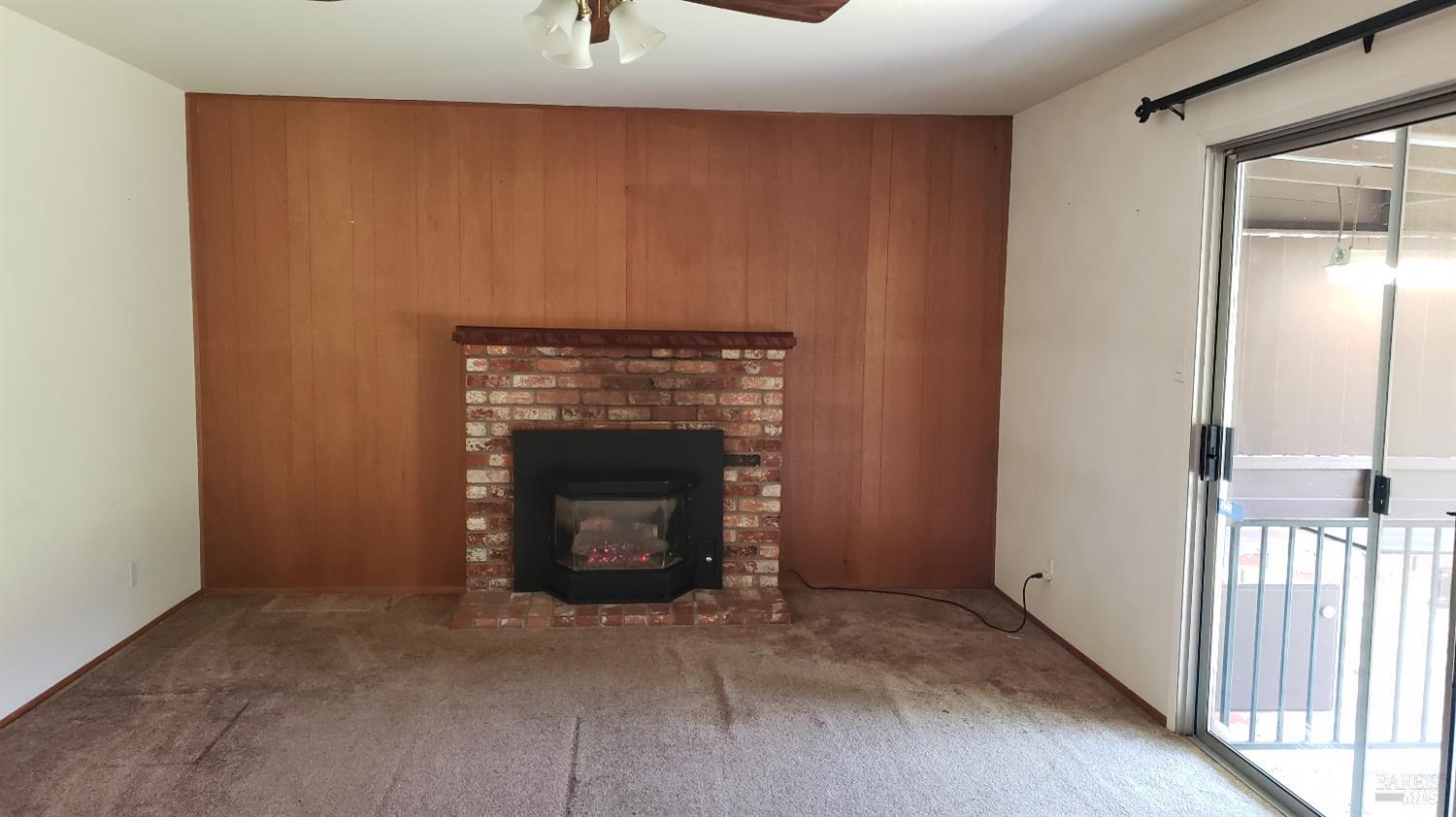Detail Gallery Image 7 of 14 For 120 Heather Dr, Santa Rosa,  CA 95401 - 3 Beds | 2 Baths