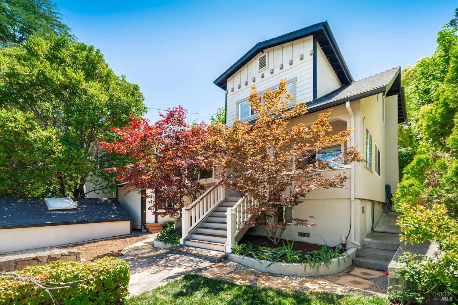 Detail Gallery Image 5 of 53 For 225 Berna Ave, Napa,  CA 94559 - 3 Beds | 2/1 Baths