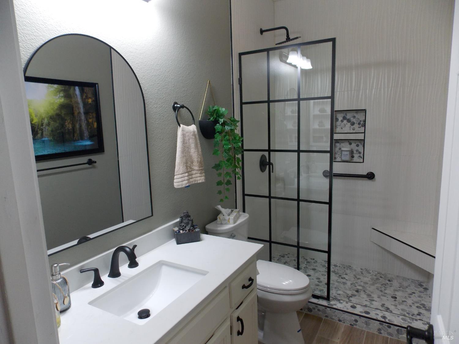 Detail Gallery Image 19 of 36 For 834 Glen Miller Dr, Windsor,  CA 95492 - 2 Beds | 2 Baths