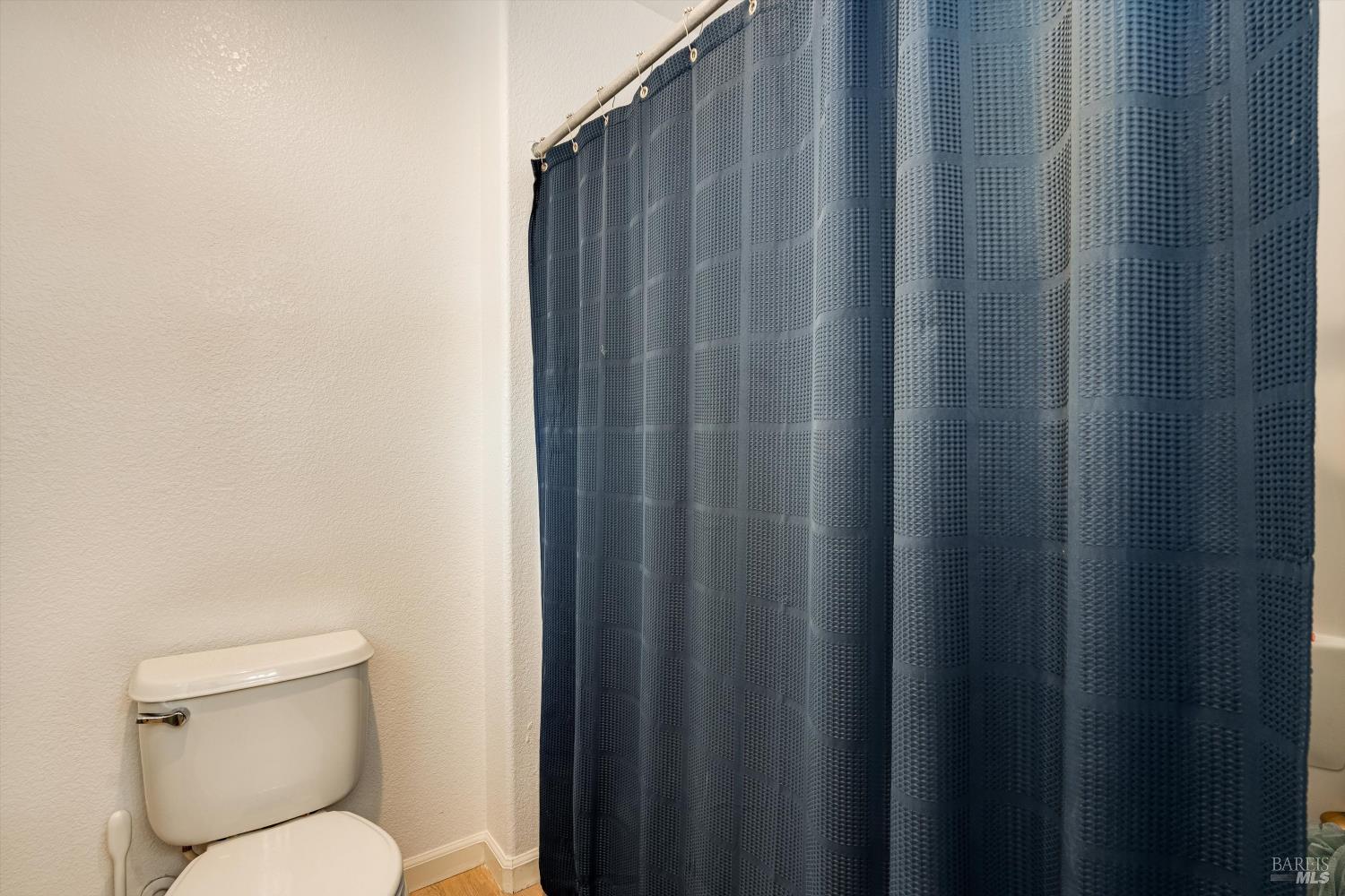 Detail Gallery Image 17 of 31 For 236 Cogburn Way, Vacaville,  CA 95687 - 5 Beds | 2/1 Baths