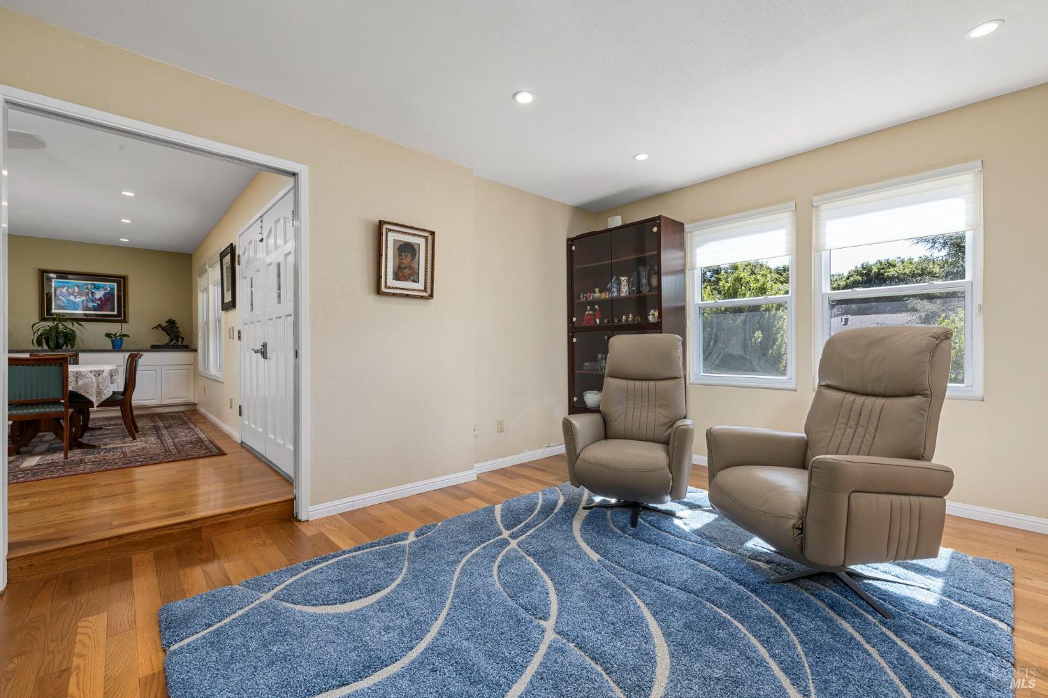 Detail Gallery Image 10 of 52 For 3429 Castlerock Ct, Santa Rosa,  CA 95404 - 4 Beds | 2 Baths
