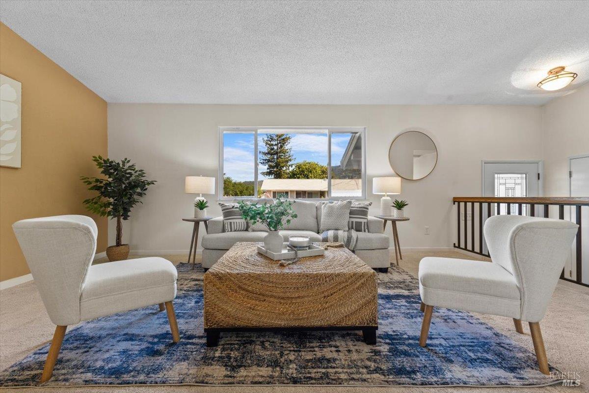 Detail Gallery Image 7 of 56 For 1503 Galaxy Ct, Rohnert Park,  CA 94928 - 4 Beds | 2/1 Baths