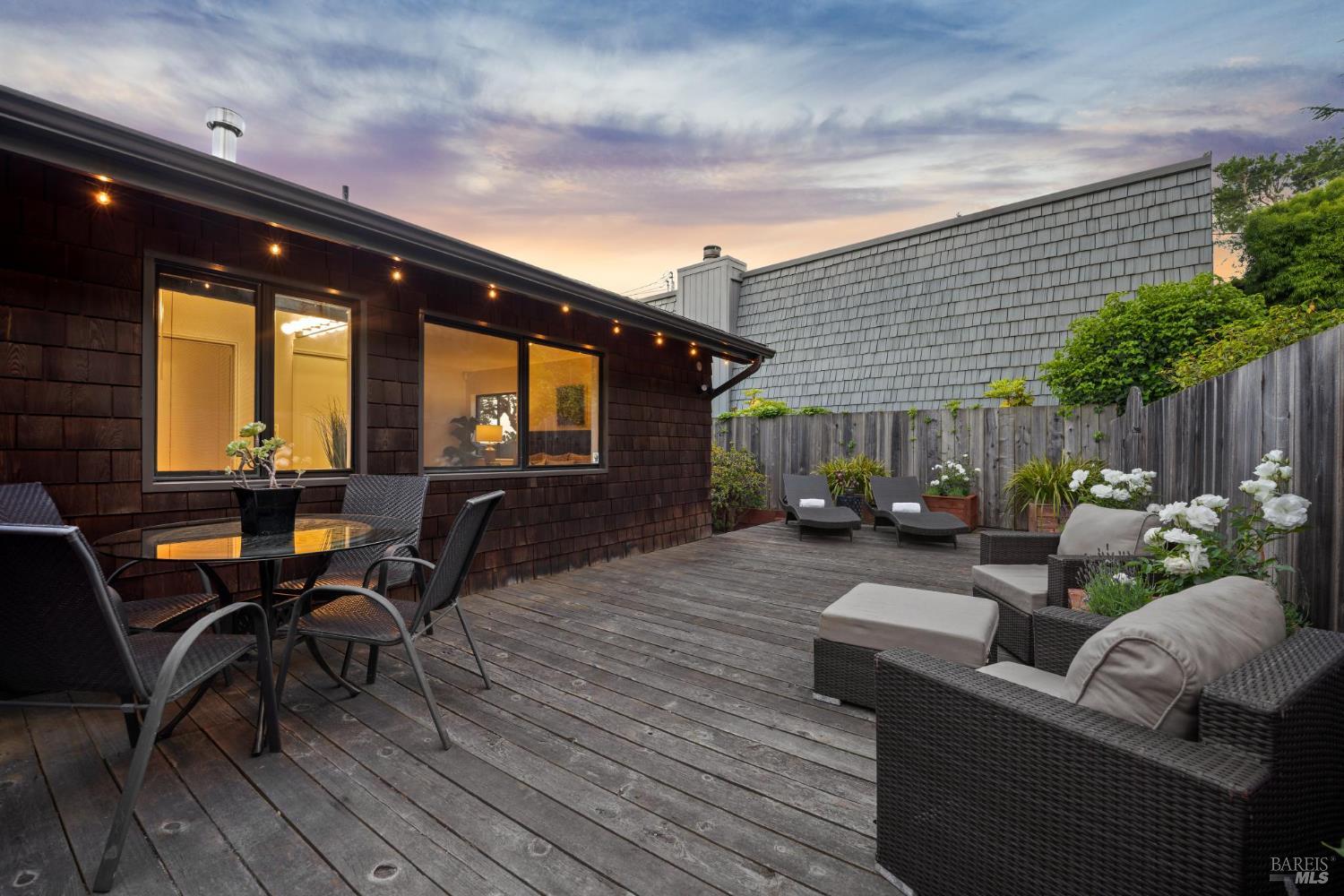 Detail Gallery Image 21 of 28 For 308 E Strawberry Dr, Mill Valley,  CA 94941 - 3 Beds | 2 Baths