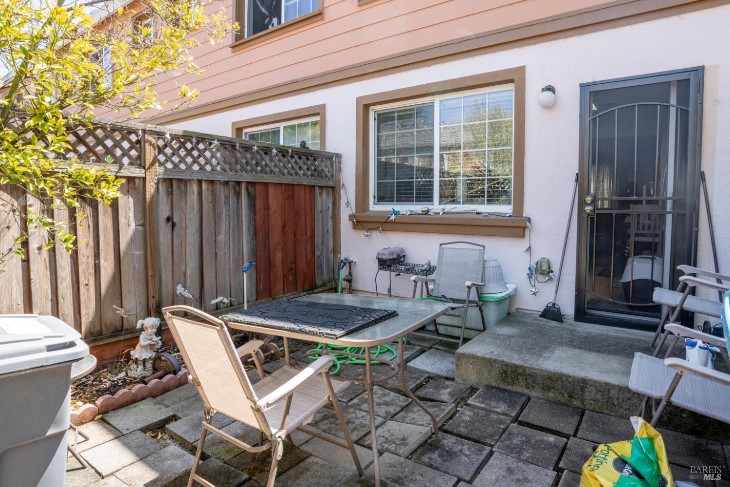 Detail Gallery Image 16 of 18 For 710 Daniels Ave, Vallejo,  CA 94590 - 2 Beds | 1 Baths