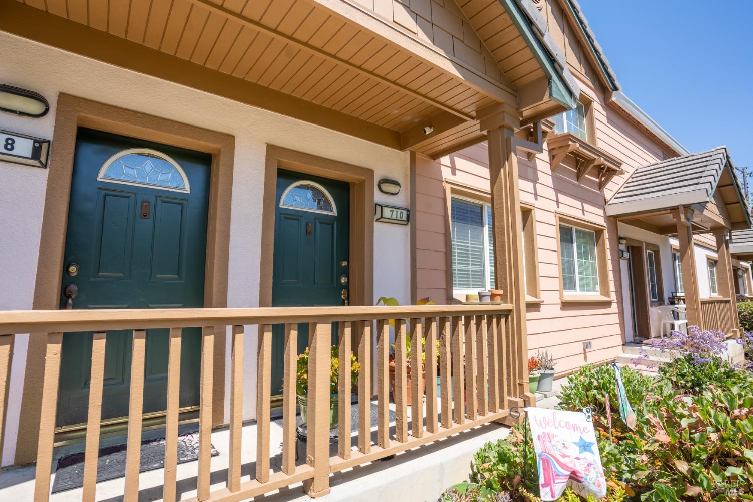 Detail Gallery Image 3 of 18 For 710 Daniels Ave, Vallejo,  CA 94590 - 2 Beds | 1 Baths