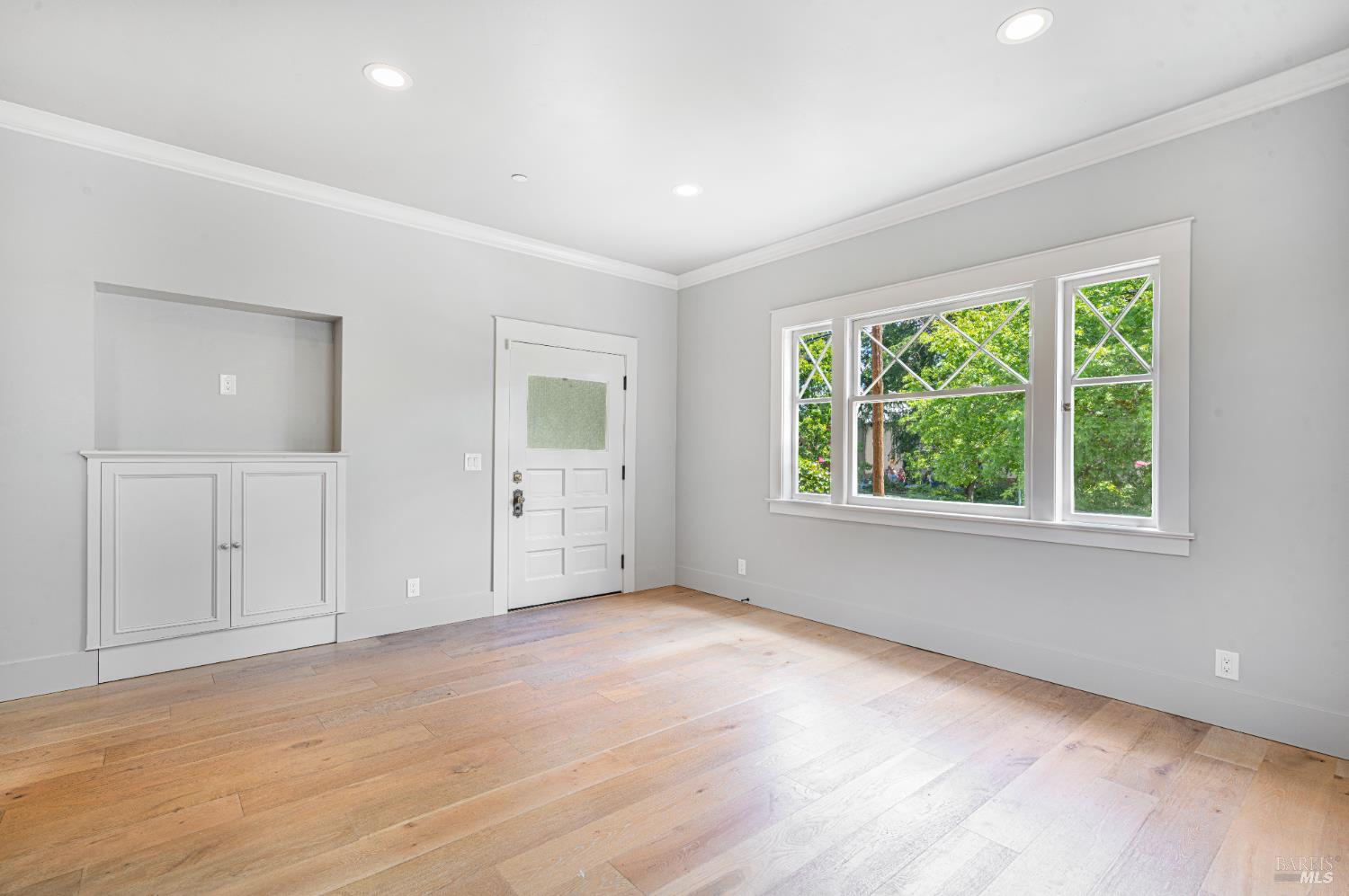 Detail Gallery Image 7 of 38 For 753 Humboldt St, Santa Rosa,  CA 95404 - 5 Beds | 3 Baths