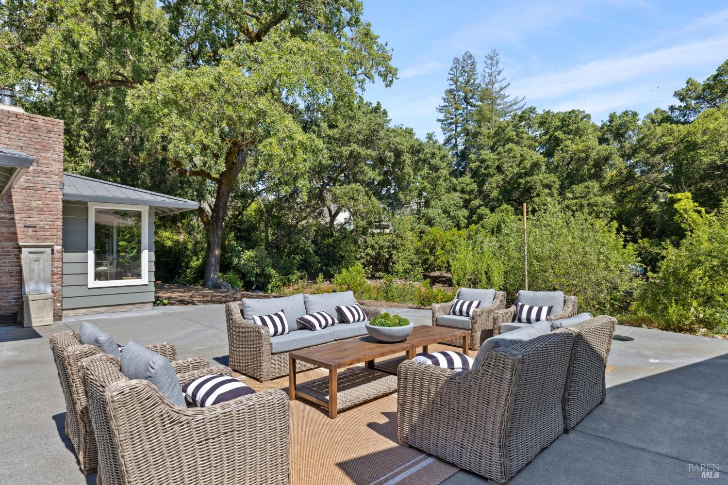 Detail Gallery Image 23 of 48 For 2120 Palmer Dr, Saint Helena,  CA 94574 - 3 Beds | 2 Baths
