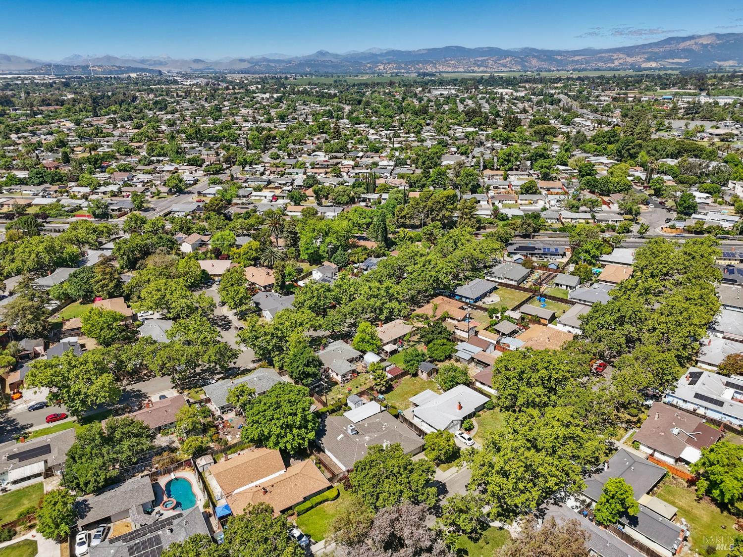 Detail Gallery Image 47 of 52 For 1233 Lincoln St, Fairfield,  CA 94533 - 4 Beds | 3 Baths