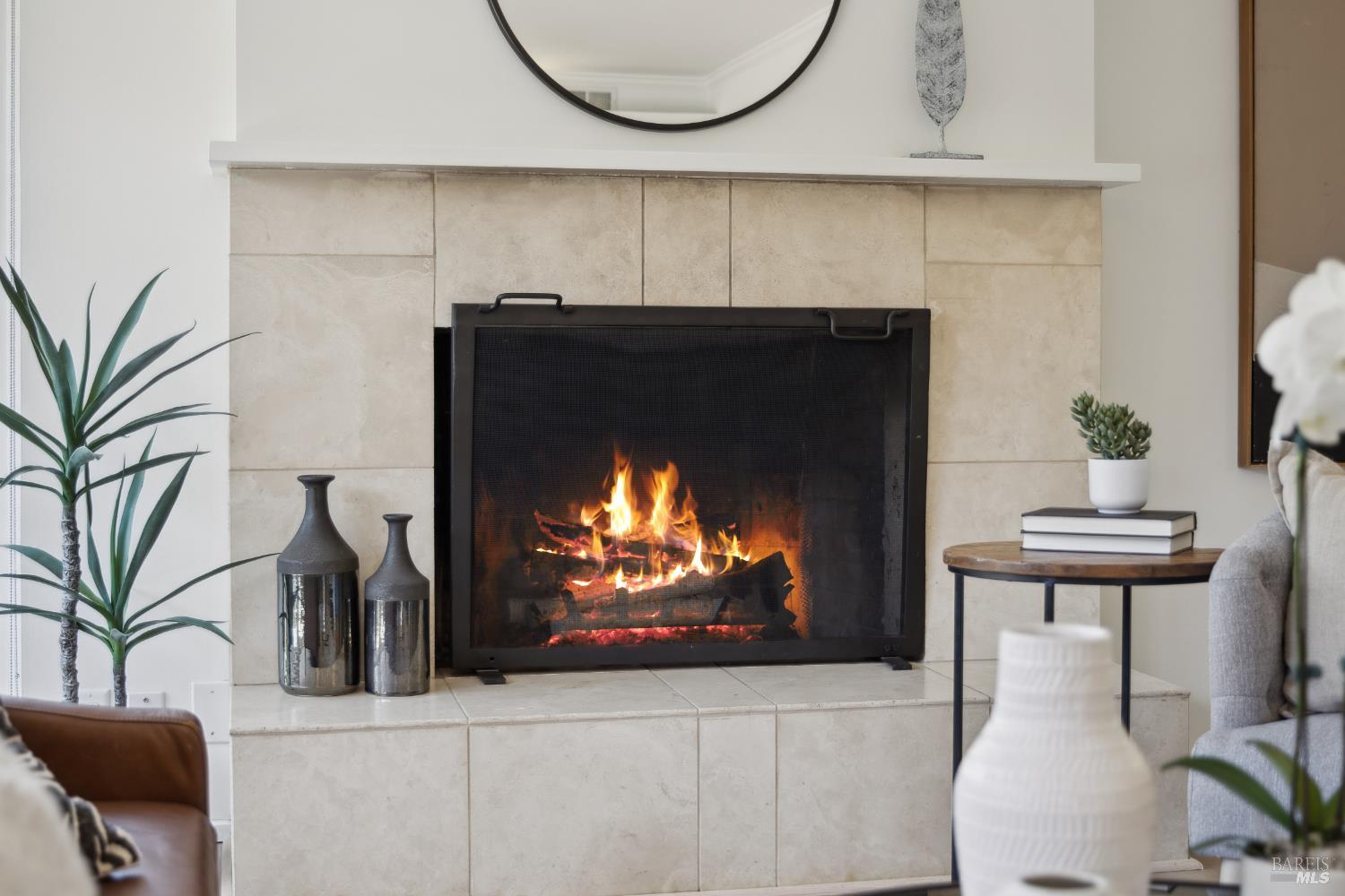 Detail Gallery Image 22 of 24 For 40 Redwood Ave, Corte Madera,  CA 94925 - 2 Beds | 2 Baths