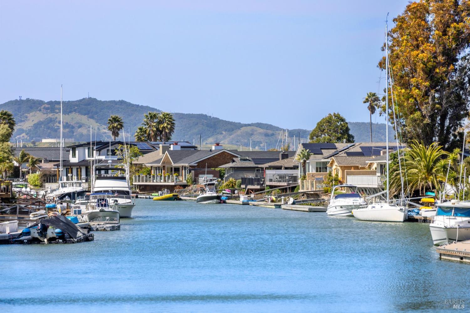 Detail Gallery Image 2 of 73 For 94 Trinidad Dr, Tiburon,  CA 94920 - 4 Beds | 3/1 Baths