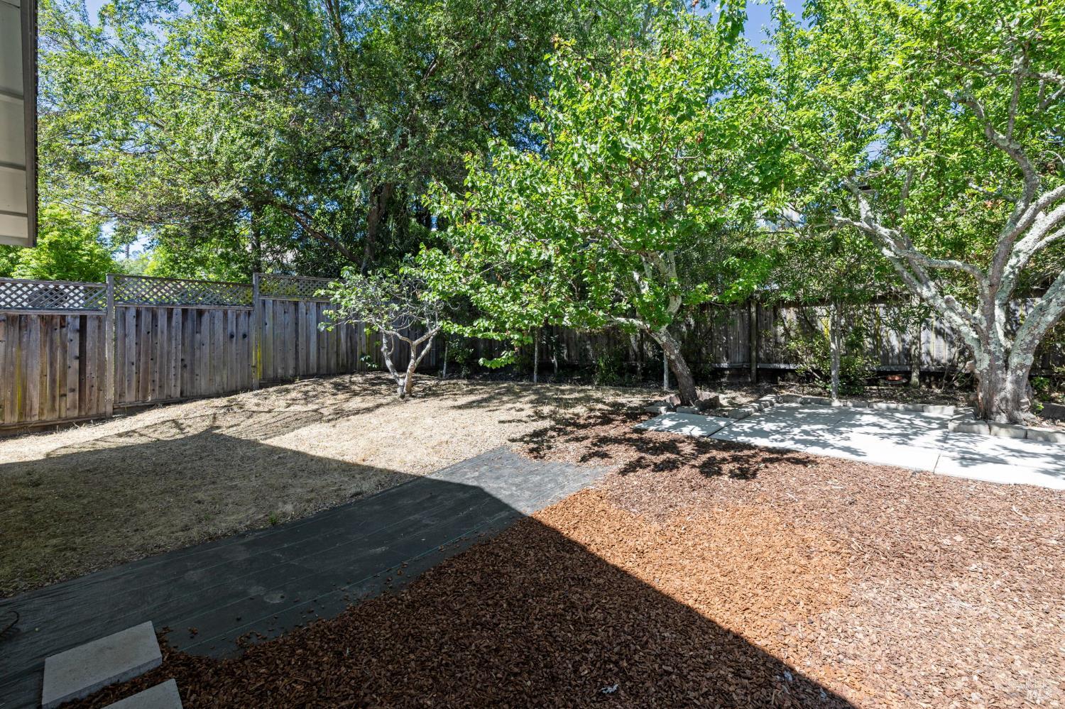Detail Gallery Image 33 of 52 For 3429 Castlerock Ct, Santa Rosa,  CA 95404 - 4 Beds | 2 Baths