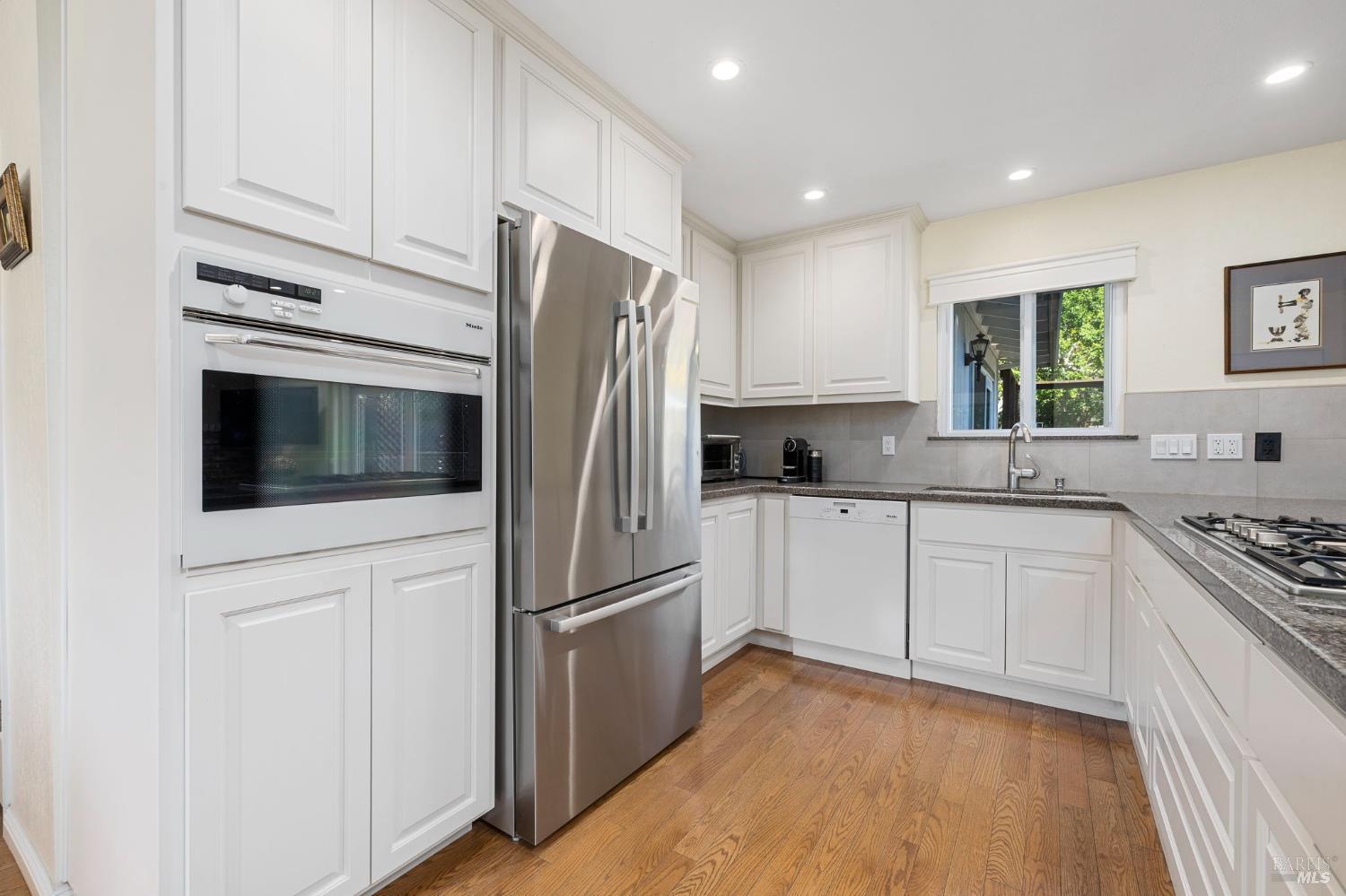 Detail Gallery Image 14 of 52 For 3429 Castlerock Ct, Santa Rosa,  CA 95404 - 4 Beds | 2 Baths