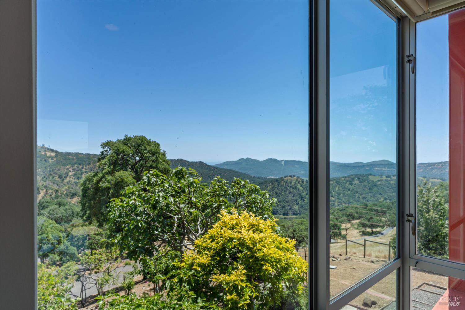 Detail Gallery Image 40 of 54 For 48 Longhorn Ridge Rd, Napa,  CA 94558 - 3 Beds | 3/1 Baths