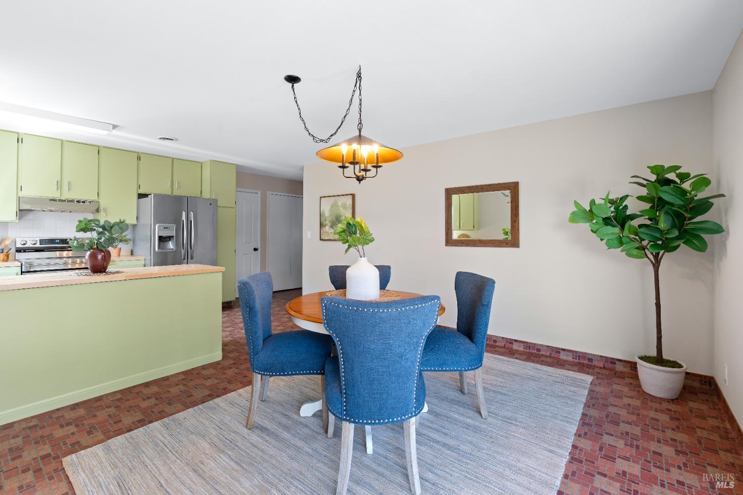 Detail Gallery Image 13 of 39 For 675 Joseph Ct, Napa,  CA 94558 - 3 Beds | 2 Baths