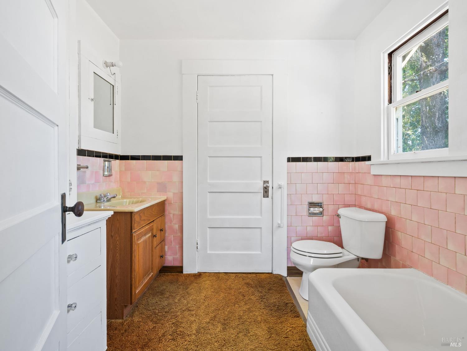 Detail Gallery Image 21 of 52 For 442 Piper St, Healdsburg,  CA 95448 - 3 Beds | 2 Baths