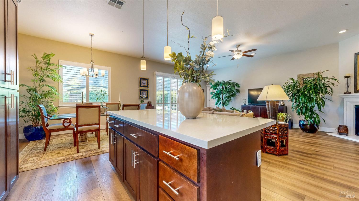 Detail Gallery Image 15 of 49 For 1431 Acorn Way, Windsor,  CA 95492 - 2 Beds | 2 Baths