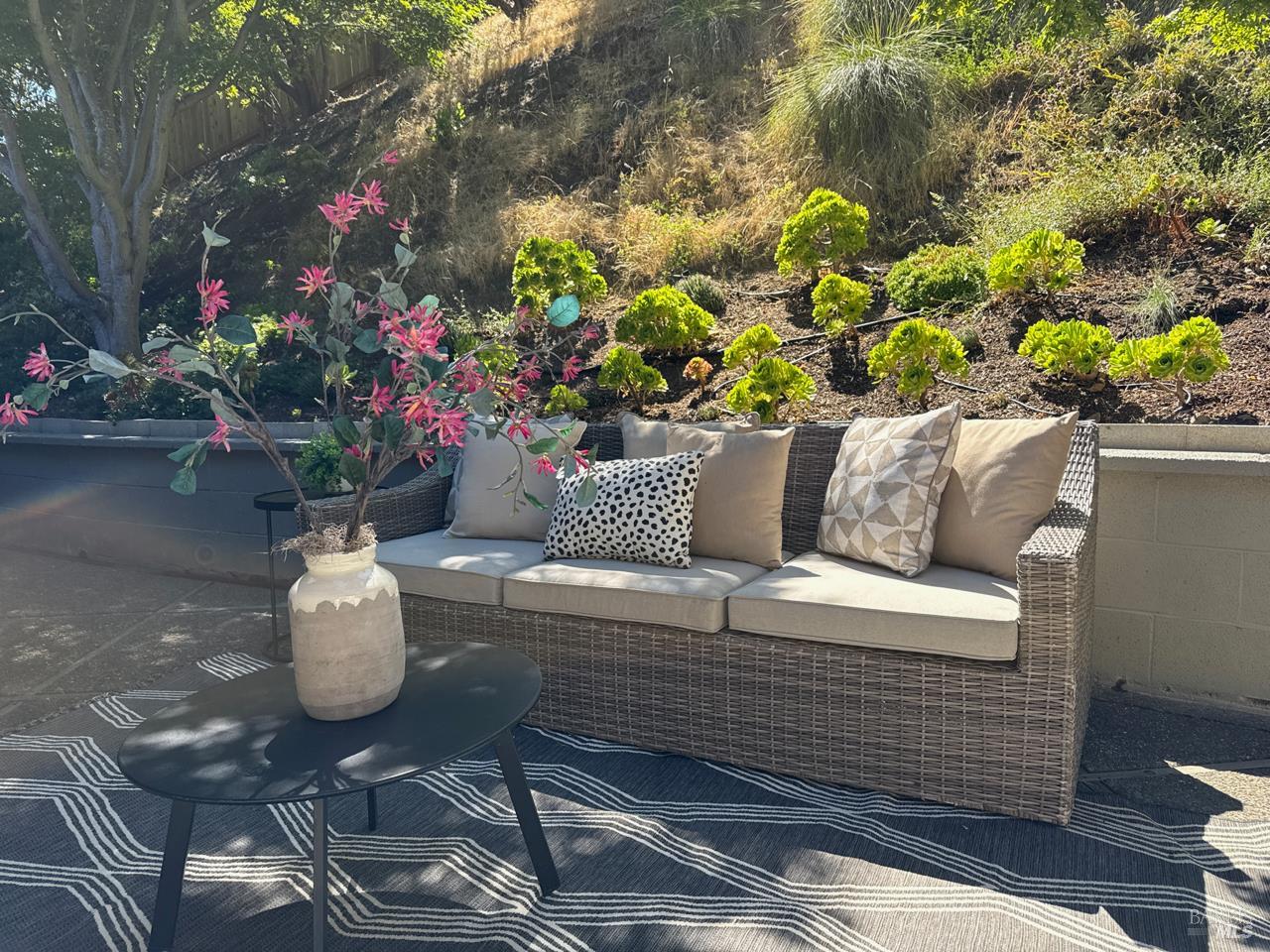 Detail Gallery Image 1 of 2 For 170 Hilldale Dr, San Anselmo,  CA 94960 - 3 Beds | 2 Baths